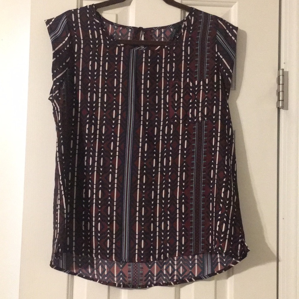 Cap sleeve dressy shirt, size medium